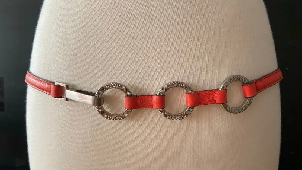 ANN TAYLOR Skinny Coral Leather Waist Belt w/Clasp Buckle sz L